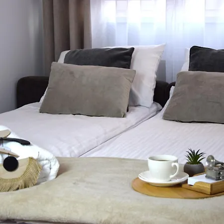 Apartament Baza *